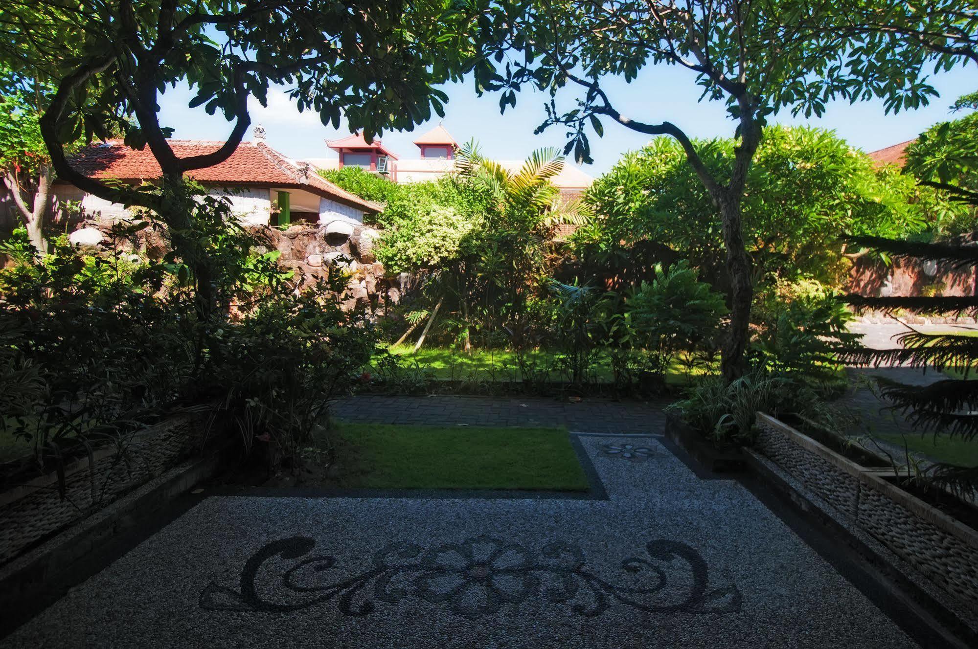 Pesona Beach Inn Kuta Lombok Exterior foto